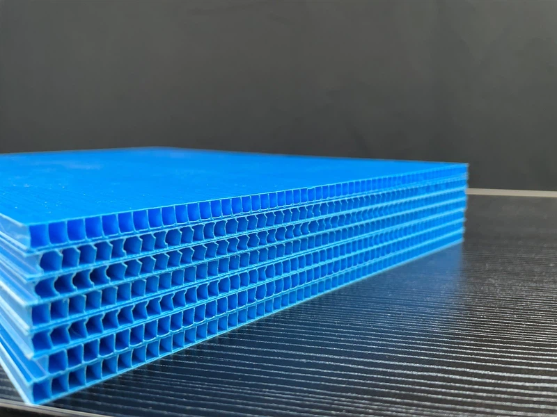 Corrugated plastic sheets Corrugated plastic sheets